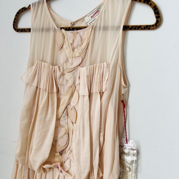 BCBG Max Azria RUNWAY Collection DRESS Limited Edition 100% SILK Pleated ( S ) - Picture 3 of 6
